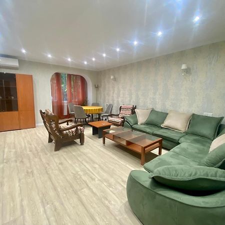 Spacious Dinamo Apartment Τυφλίδα Εξωτερικό φωτογραφία